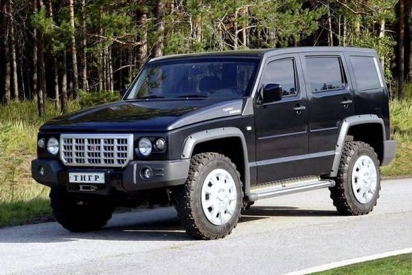 Цена: 10 млн. рубли (142 000 евро)
В основата на този еднообемен високопроходим автомобил е военната бронирана машина със същото име, произвеждана от Арзамаския машиностроителен завод на Олег Дерипаска. 
