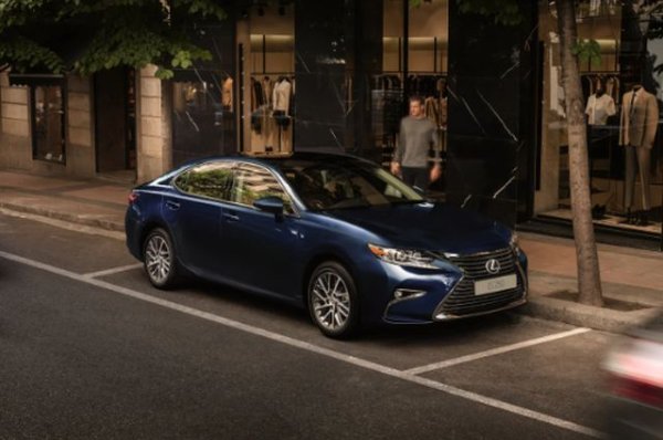 Сред моделите, които са се доказали със сериозна надеждност, попада и Lexus ES, моделна година 2017 г. Някои експерти го определят като „вечна кола“, което е доказателство за неговата надежност. В случая става дума за модификацията, оборудвана с 2,5-литров бензинов двигател.