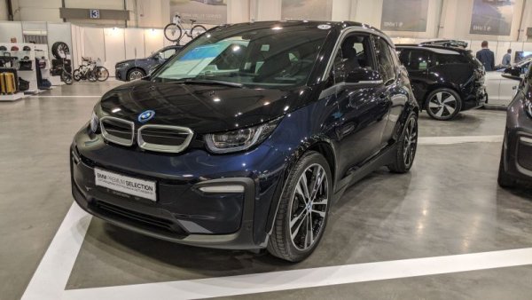 Пълната сервизна история и качеството на поддръжка стават все по-важни фактори за българския купувач, ако не броим най-ниските сегменти на пазара. Автомобил от сертифицираща програма се продава много по-лесно и на по-висока цена, дори и вторичната гаранция вече да е изтекла. 
