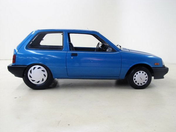 "Вълк в овча кожа" - Chevrolet Sprint от 1988 година с мощност 945 к.с. 