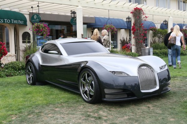 Британската Morgan представя прототипа EvaGT през 2010 г. на Pebble Beach Concours d’Elegance. Този луксозен четириместен автомобил не изглежда толкова старомоден, колкото други модели на марката. Шасито е заимствано от Aeromax Supersports, а двигателят е 6-цилиндров BMW с две турбини. Morgan дори започва да събира предплата и планира да покаже първите образци през 2012 г. През 2011 г. обаче обявява 2-годишно забавяне, защото не е готова с технологията за производството на каросерията от магнезиева сплав. Компанията обещава да покаже колата на автосалона в Женева през 2014 г. и скоро след това да започне доставките. Проектът обаче е закрит. Клиентите, които плащат по 5000 паунда авансово, могат да поискат сумата да им бъде възстановена, или да я използват за покупката на друг модел.