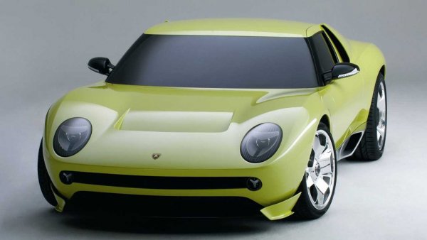 Още с представянето на първата снимка, мениджмънтът на Lamborghini и дизайнерът Валтер Де Силва ясно заявиха, че Miura Concept от 2005 година не е предвидена за серийно производство, а само да отбележи 40-тата годишнина на едноименния модел. В онези години, обаче, италианската компания за спортни суперколи експериментираше доста с различни визии, които да разширят моделната й гама. И според слухове, ръководството е било на кантар да пусне възродена Miura. Но после прагматизмът е надделял и години по-късно на нейно място видяхме кросоувъра Urus.