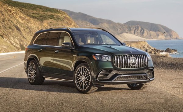 Още една вариация на същата тема, но вместо крещящия лукс на Maybach, тук екстрите идват от AMG поделението под формата на V8 с туин турбо и хибридна система, способен на 610 коня и 3.6 секунди от 0 до 96 км/ч. Активната система против накланяне прави чудеса в острите завои, за да компенсира високия център на тежестта. 
Базова цена: $133 150
Товарен обем: 480 литра
