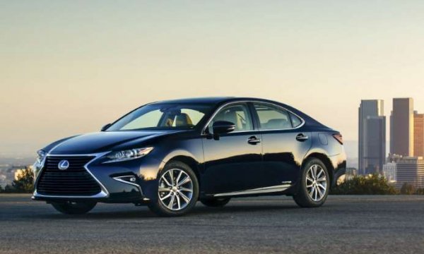 Един от най-продаваните луксозни автомобили в Америка през 2018 година беше първокласният седан Lexus ES, който предлага комфорт и модерни технологии. Версията ES 350 разчита на 3,5-литров V6 с 270 к.с., като в оборудването му са включени кожена тапицерия, стъклен покрив, автоматичен климаттроник, аудио-система от висок клас с Bluetooth и 17-инчови алуминиеви джанти.
