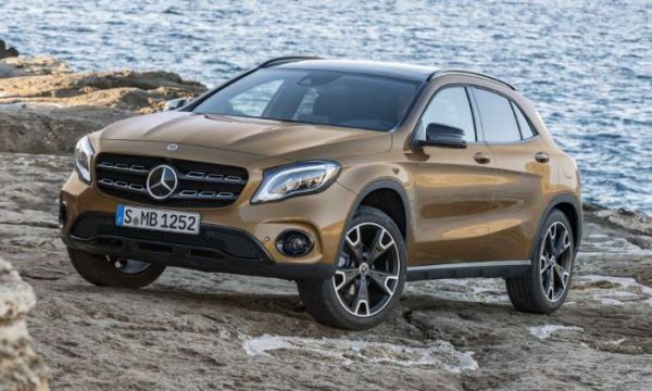 Най-малкият модел от SUV-гамата SUV на Mercedes-Benz дебютира през 2015 година пкато директен конкурент на BMW X1. Германският автомобилен производител освежи GLA през 2018 година, като промените засегнаха външния вид и интериора. 

Компактният кросоувър се предлага и във версия GLA45 AMG, задвижвана от ръчно изработен AMG 2,0-литров двигател с турбокомпресор, генериращ 375 к.с. 
