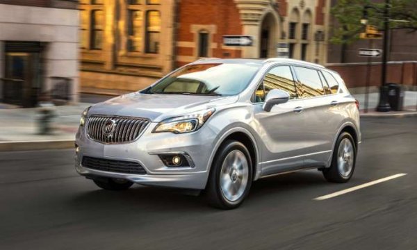 Подразделението на General Motors записа голям успех на продажбите в Китай, като през 2016 година представи нов SUV, построен специално за тази държава. Envision разполага с 5 места, като се задвижва от 2,0-литров турбомотор с 252 к.с., съчетан със система за задвижване на четирите колела Active Twin Clutch. 

Собствениците на модела на Buick се радват на регулируеми в 8 посоки предни седалки, отопляеми предни и задни седалки, отопляем волан, тризонов климатик и система OnStar с 4G LTE и вградена Wi-Fi точка за достъп. 

