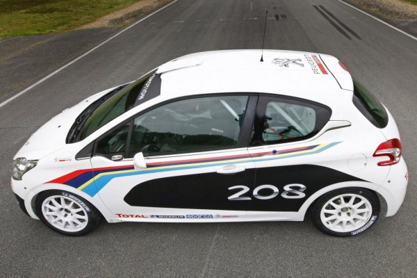 Peugeot 208 R2 Rally Car