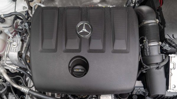 Най-яркият пример за това е, че от него се възползва и Mercedes-Benz. Сътрудничеството на германската марка с алианса Renault-Nissan стартира през 2010 година, когато се оказа, че луксозна марка няма дизел под 2,0 литра. Моторът беше модифициран и се появи на версиите 160 и 180 CDI на A-Class, B-Class и CLA.

Не само Mercedes обаче откриха, че този мотор върши отлична работа. Преди около 15 години K9K се появи на Suzuki Jimny - първо във версията с 65 к.с., а след това и в по-мощния вариант с 86 к.с.
