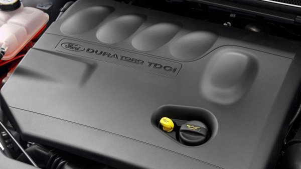 Турбодизелите, произведени от сътрудничеството между Ford и бившата PSA Group, се появиха във времето, по което американската марка контролираше марки като Aston Martin, Volvo, Mazda, Jaguar и Land Rover. Напълно логично, 1,6-литровия мотор DV6 с мощност 90 и 109 к.с. (вторият вариант е с турбо с променлива геометрия) се появи на цялата гама на Peugeot и Citroēn и на всички модели, базирани на платформата Ford Focus, включително Mazda3, Volvo C30 и S/V40 и др.
