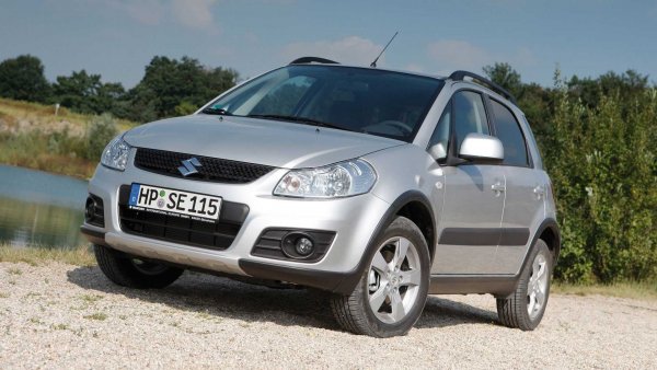 Това обаче не е всичко - същият мотор със съкращение DDiS се появи под капака на Suzuki SX4, тъй като японският модел използваше само по-големите 1,9- и 2,0-литрови дизели от  Fiat Sedici.
