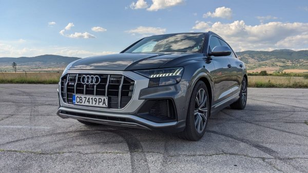 Спадът при Audi е съвсем умерените 13% - за което спомага донякъде и фактът, че в първата половина на 2019 компанията имаше големи проблеми с доставките заради сертифицирането на моделите по WLTP. 
Както и при другите премиум брандове, най-продавани са най-скъпите модели в гамата - феномен, който освен у нас, се наблюдава само в страни като Русия и Украйна. Спортните модификации са включени към основните модели - примерно данните за A6 включват също S6 и RS6. 
НАЙ-ПРОДАВАН МОДЕЛ: Q8 - 106
Други основни модели: Q7 - 99, A6 - 68, Q5 - 66, Q3 - 49, A8 - 24, A3 - 23, Q2 - 23, A4 - 21, A7 - 17, A5 - 8, e-tron - 5.
