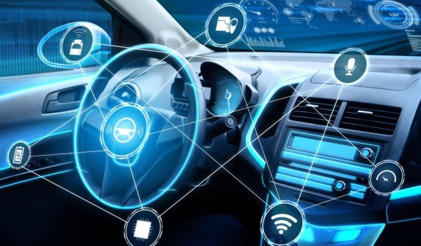 В наши дни автомобилите могат да се свързват с интернет, което означава, че могат да получават актуализации, да изпращат информация за здравето си и дори да говорят с други автомобили, за да избегнат инциденти. Също така развитието на технологиите ще осигури свързаност на превозните средства с инфраструктурата, което също ще повиши безопасността.
