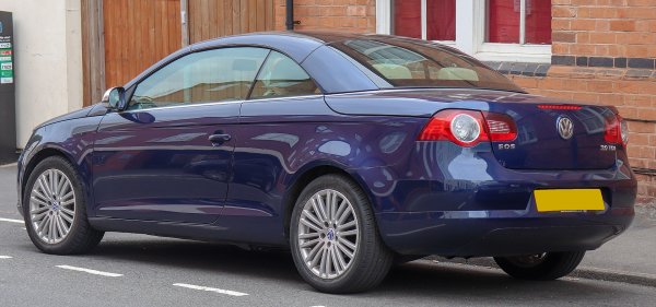 Кабриолетът на VW така и не спечели достатъчно почитатели, за да доживее до второ поколение. На вторичния пазар обаче Eos изглежда добра сделка. 
Среден дял дефекти: 21,2% 
Среден пробег: 128 000 км