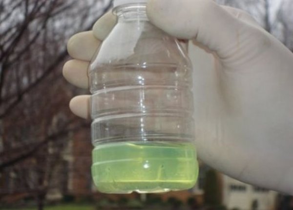 Действат на същия принцип като тези за бензинови мотори. Всъщност в много случаи дори формулата им е еднаква. Използват се профилактично, но не е добре да се прекалява с тях. 
