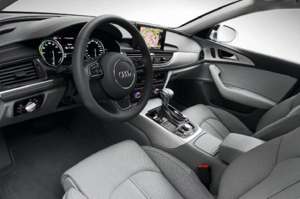 Audi A6, модел 2011 година