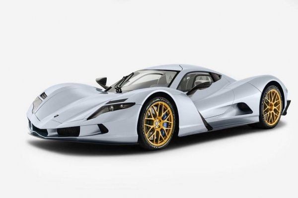 Този изцяло нов японски производител още преди три години събра очите на автосалона във Франкфурт, показвайки най-бързия автомобил в света. Само дето ставаше дума за още непроизведен реално концепт. Сега компанията се подготвя най-после да пусне на пазара първата си хиперкола, с 1984 коня от четирите електромотора, с уникална система за векторно разпределение на въртящия момент, и с 64-киловатчасова батерия, чрез която Aspark гарантира 450 км обхват. Максималната скорост ще е 400 км/ч, а цената - скромните 3.2 млн. долара. 
