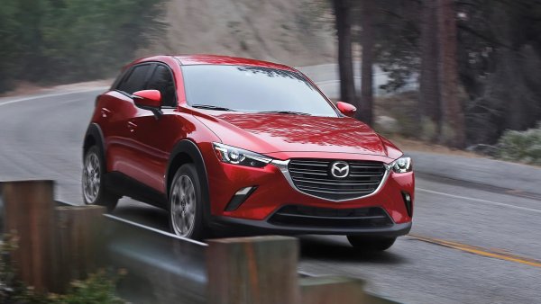 Кросоувърът Mazda CX-3 ще се хареса на активните шофьори, тъй като се управлява чудесно. Бензиновият му двигател е икономичен, но се нуждае от доста силно форсиране, за да се задвижи наистина.

Плюсове: висококачествен интериор, здрави бензинови двигатели, добро управление.

Недостатъци: твърдо окачване, малко място на задните седалки
