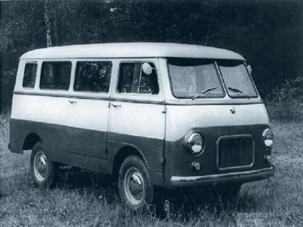 <p>Прототипите на руското автомобилостроене<br /><br />Москвич А9 от 1957 г</p>