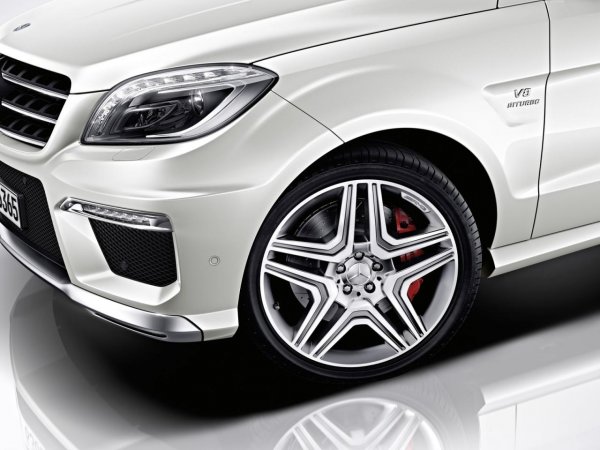Mercedes-Benz ML63 AMG