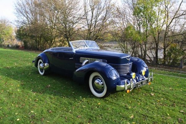 Cord 810 Phaeton на Джими Пейдж