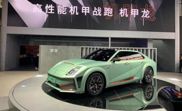 Третото място е за друга китайска кола, която се произвежда под марката на известна компания - този път Great Wall. В случая мощността е идентична с тази на Zeekr, но капацитетът на батерията е цели 115 кВт/ч. Затова и пробегът е доста сериозен &ndash; 802 км.