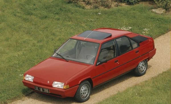 На много места може да прочетете, че Volvo продава нежелания проект на Citroen и така се ражда популярният BX. Това не е съвсем вярно - Bertone работи с французите успоредно с отношенията си с Volvo. Но е факт, че след разрива с шведите Марчело Гандини прехвърля доста решения от Tundra, особено в екстериора, към френския си проект. Създаденият от него Citroen BX ще се произвежда чак до 1994 година, в общо над 2.3 милиона екземпляра. 
