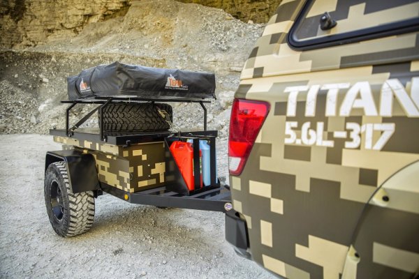 Nissan Project Titan - базиран на Titan Crew Cab PRO-4X уникален модел, създаден след анкета във Facebook