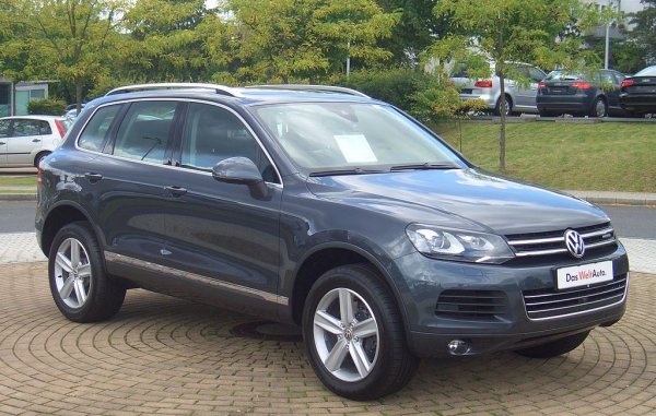 От Volkswagen наричат Touareg eдинствения си премиум модел, и действително големият SUV оправдава това, поне що се отнася до издръжливостта. Тук става дума за фейслифта на второто поколение, който дава едва 8.5% дефекти въпреки доста високия среден пробег от 122 000 км. 
