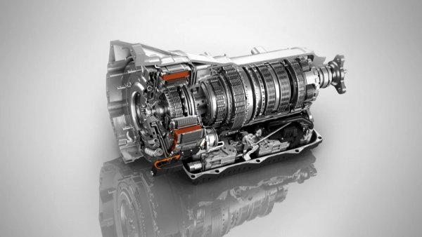 В някои случаи с новите скоростни кутии това може и да е така, но повечето популярни автомати отдавна са изучени от специалистите и те са открити решения за техния ремонт. В същото време някои механични скоростни кутии се доставят цели, като производителят дори не посочва номерата на резервните им части и препоръчва цялостната им замяна при повреда.