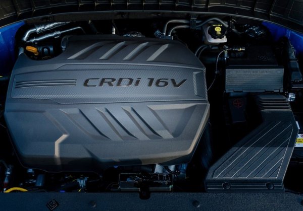 При пускането този кросоувър се предлага в пет версии, всички задвижвани от 1.6 турбо двигател с мощност между 116 и 265 к.с. - три бензинови хибрида (леки, пълни или зареждащи се) и два дизелови, единият от които е "лек" хибрид. 

При фейслифта през 2024 дизеловата версия без електрическа "помощ" изчезва и мощността на бензиновите хибридни варианти се променя: мекият хибрид намалява от 150 на 160 к,с. докато пълният губи 15 конски сили (от 230 на 215 комбинирани), а плъгин &ndash; 12 (от 265 на 253).