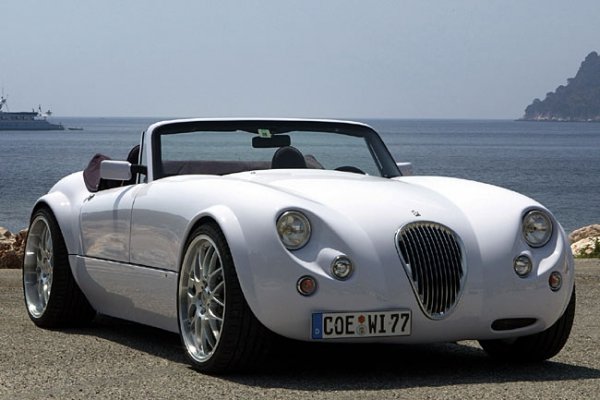 Wiesmann Roadster, двигатели BMW, редови шестцилиндрови,  231-343 к.с., от около 91 000 евро