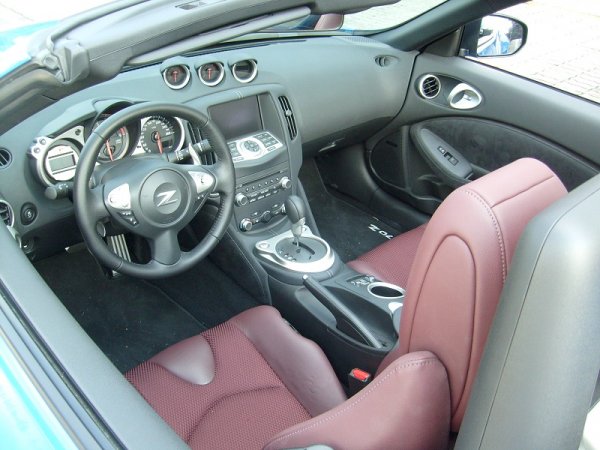 Тест драйв на GT-R и 370Z Cabriolet