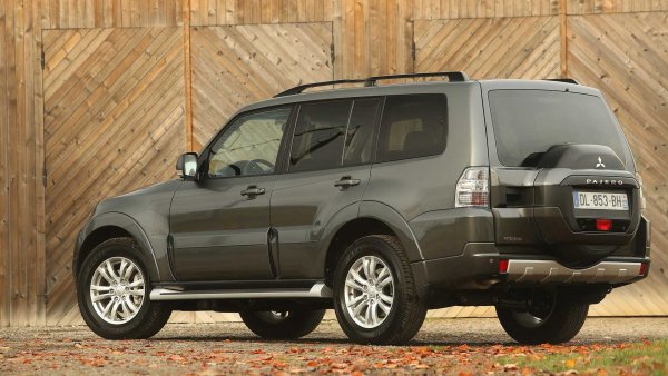 Напълно обновен през 2006 г., с това, което компанията смята за ново поколение (V80), дори и базиран на предходното, моделът държи пазара изненадващо добре в продължение на 10 години в безполезното чакане на наследник, който така и не пристига. Преди няколко седмици се проведе официалното му сбогуване със закриването на завода в Сакахоги.