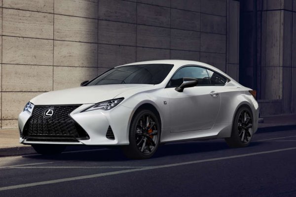 Lexus RC е оборудван с пакет от системи за безопасност и технология за подпомагане на водача на Lexus. Освен това, този модел предлага впечатляващ дизайн и отлично поведение на пътя.