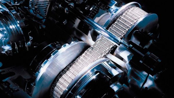 Агресивното въздействие върху вариатора по време на движение също оказва сериозно влияние на неговия ресурс. При рязко потегляне ремъкът и веригата започват да прескачат, а протекторът им бързо износва повърхността на конусите. Не се препоръчва и дълго каране с много висока скорост, тъй като при него се износват лагерите на задвижващия вал, а освен това се стига и до прегряване на цялата система.