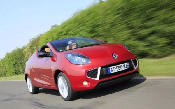 Базираният на Twingo роудстър се произвежда от 2010 до 2012 г. Продадени са общо 14 370 копия, което явно не се хареса на Renault и реши съдбата на модела.