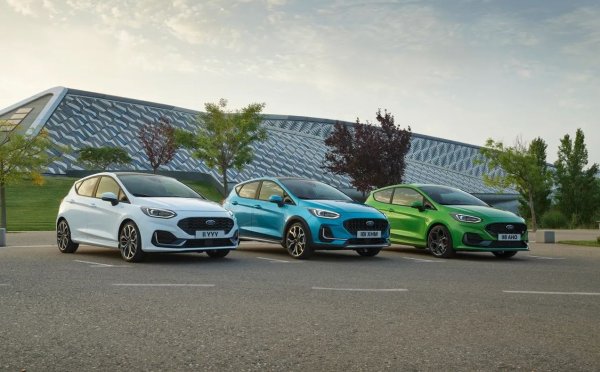 През ноември 2016 Ford представя последната генерация на Fiesta - технологично много близка до предишното поколение, но по-просторна, по-безопасна и с по-добър интериор. За съжаление обаче е и чувствително по-скъпа от него. Ефектът от това се усеща бързо - Fiesta, която дотогава е била един от трите най-продавани нови автомобила в Европа, бързо изпада извън Топ 10, после извън Топ 20. 
