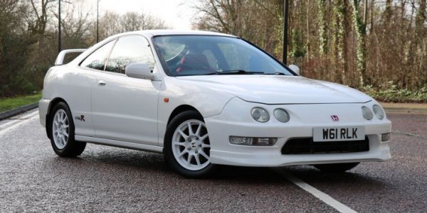 DC2 Integra често е определят един от най-добрите за управление автомобили с предно предаване в света, което само по себе си е причина за неговото закупуване. Тази кола представлява една епоха, в която Honda представи някои от най-добрите автомобили в историята си. Японската марка се фокусира върху производителността по начин, от който се отказа след това.

Integra така и не получи заместник в гамата и това също го прави много желан. Цените на модела през последните години вървят нагоре и ако тази тенденция се запази, собствениците им много скоро ще могат да удвоят вложените в тях пари.