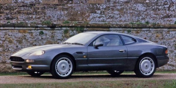 В момента DB7 е най-евтиният модел на Aston Martin за закупуване и това трябва да бъде взето под внимание. Той се появи във време, когато Aston почти изчезна като компания, но въпреки това, все още е страхотна кола - изискана, луксозна и чудесна за каране.

Бройки от модела могат да бъдат намерени за около 25 000 долара, което е евтино за класически спортен гранд турър. Колкото по-възрастни стават колите на Aston Martin, толкова повече те са склонни да увеличават цената си.