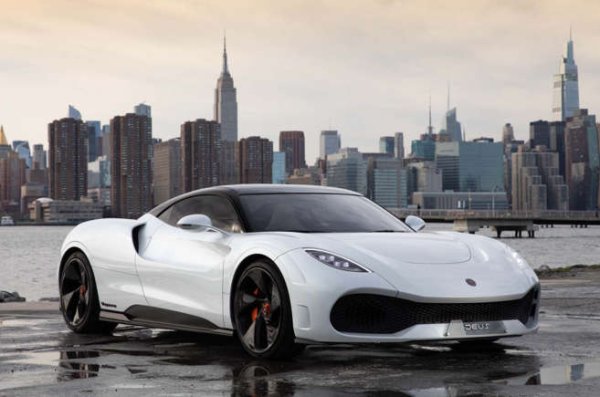 Това е най-мощната кола в тази листа. Deus Vayanne е зашеметяваща спортна играчка с 2243 конски сили. Ускорява до 100 км/ч за под 1,99 сек. Цената обаче си я бива, а бройките са едва 99.