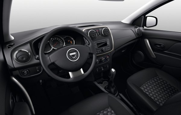 Плюсове - прости и надеждни агрегати, здрава конструкция, издръжливо окачване.

Минуси - възможни проблеми с уплътненията на гредата и лагерите на колелата, необходимостта от редовна поддръжка и подмяна на кормилни пръти, кормилни накрайници и лагери на колела, приблизително на всеки 60 000 км.
