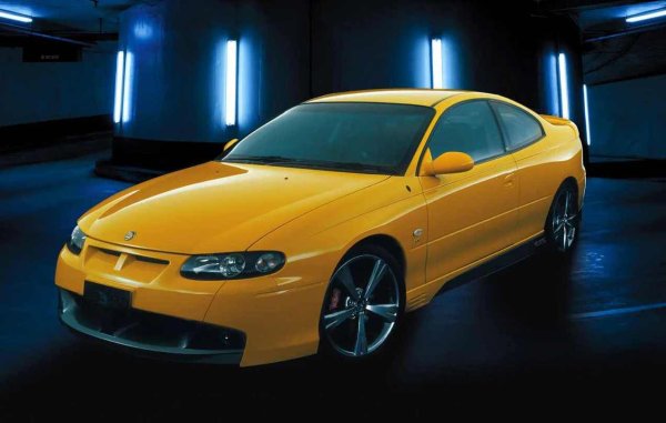 Спортното купе Holden Monaro е легенда в Австралия, каквито бяха Ford Capri в Европа и оригиналният Mustang в САЩ. Първото и второто поколение се произвеждат от 1968 до 1977 година и са оборудвани с различни двигатели, от скромни редови шестцилиндрови до най-мощния 5,7-литров V8.

Моделът е възроден през 2001 година и дори се предлага на американския пазар под името Pontiac GTO в леко преработен вид и с мощност до 408 к.с. Що се отнася до най-наточените версии за австралийския пазар, те са плод на HSV. Гамата е открита с Coupe GTO с 5,7-литров алуминиев Chevrolet V8 LS1 и мощност от 347 до 387 к.с. в зависимост от годината на производство.
