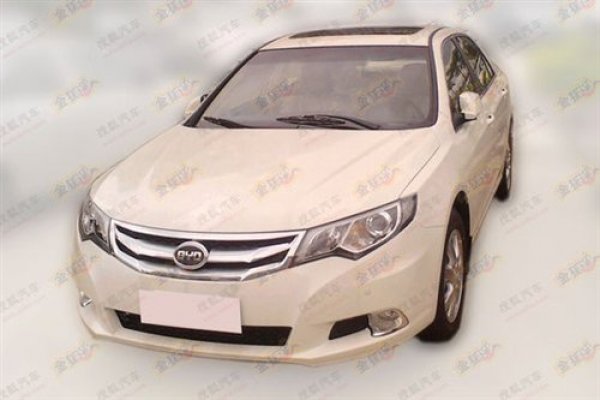 BYD L6 