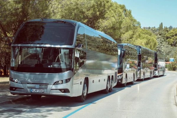 ОСТАНАЛИТЕ ФИНАЛИСТИ: Setra S 511HD, VDL FDD2 И Volvo 9700DD
