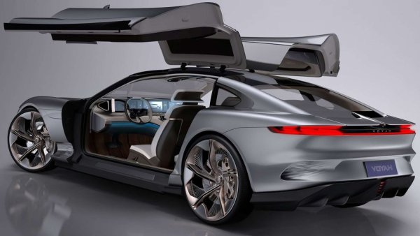 i-Land е проектиран и ще бъде построен от легендарното ателие ItalDesign, основано от Джорджето Джуджаро. В основата му всъщност е прототипът DaVinci, представен от италианците през 2019. 

