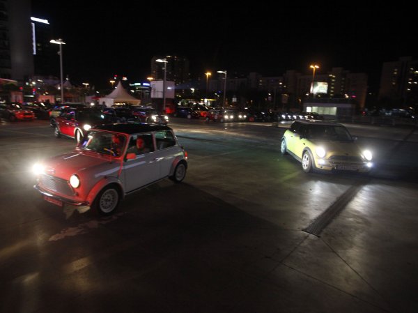 Първото в света автокино само с MINI автомобили