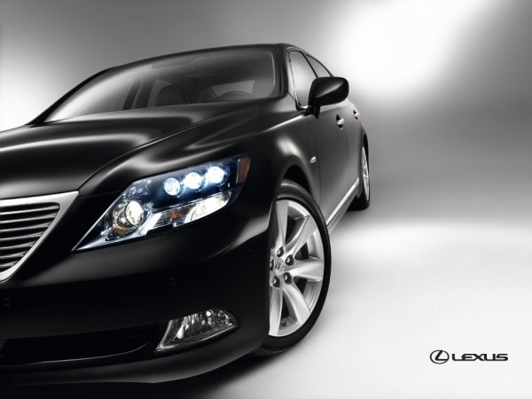 Цените започват от 179 800 лв. с ДДС за модела LS 460 и достигат до 254 900 лв. с ДДС за топ версията LS 600h L AWD.