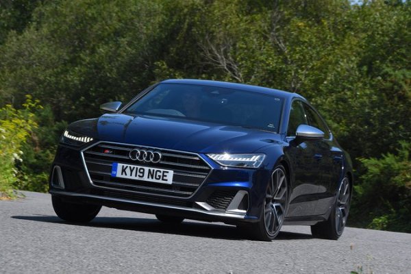 Модел - TDI 344 quattro Vorsprung Tip Auto 

Каталожна цена - 90 125 лири 

Стойност при препродажба след 3 години - 32 850 

Запазена стойност - 36,4% 

Дизеловият двигател, монтиран на Audi S7, произвежда прекрасен звук и невероятна производителност. Въпреки, че тази кола е добра за шофиране, тя губи повече от 50 000 лири от стойността си през първите три години. 