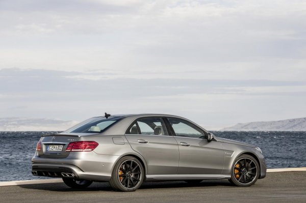 Mercedes-Benz E63 AMG 