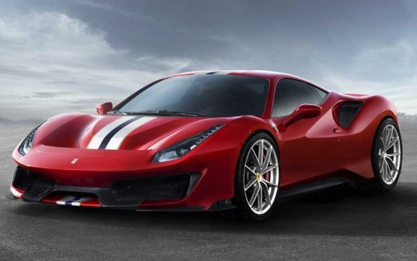 Дебютиралото през пролетта на 2018 г. Ferrari Pista получава прозвището „истински снаряд за каране по обществени пътища“. Той струва 330 000 долара, а списъкът с допълнително оборудване е повече от внушителен. Той включва карбонови джанти за 25 000 долара, контрастни линии по каросерията за 15 000 долара. Има и „пакет за персонализация“, струващ 36 000 долара. Цената на „пистовата“ версия на автомобила с пълно оборудване прехвърля 620 000 долара.

Двигател: 3,9-литров V8 с две турбини

Мощност: 720 к.с. при 8000 об/мин 

Въртящ момент: 770 Нм при 3000 об/мин

Ускорение до 100 км/ч: 2,8 секунди

Ускорение до 200 км/ч: 7,6 секунди

Максимална скорост: 340 км/ч